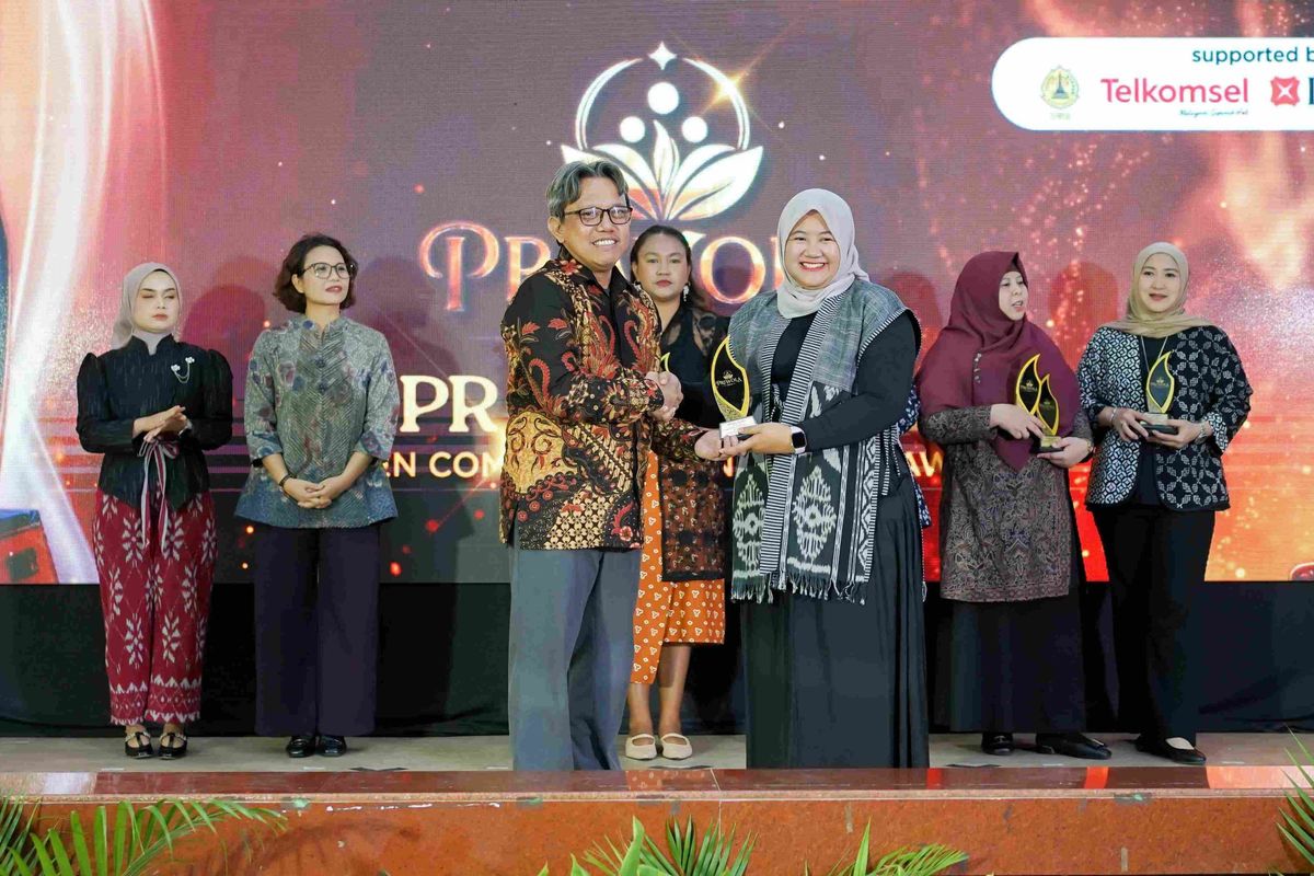 Koordinator Humas FIK Udinus, Heni Indrayani Raih Bronze Winner PRIWOLA 2026